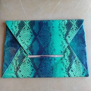 Y2K BCBG Maxazria envelope clutch bag wallet python green snake